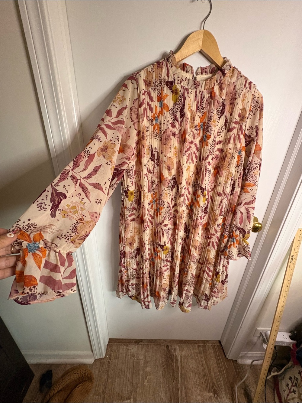ILLA ILLA NWOT Floral Pleated Ruffle Bell Sleeve Lined Dress Boho Career Flowy